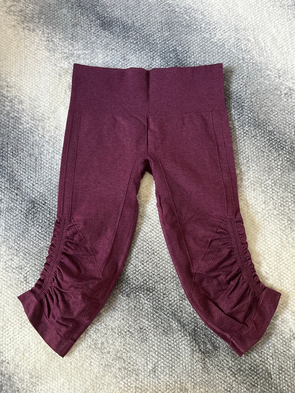 Lululemon In The Flow Crop II Leggings Black Cherry Seamless Yoga Workout Size 6
